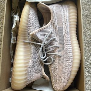 Yeezy 350 synth reflective mens size 10.5 brand new with tags